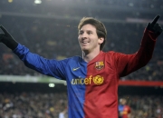 开云棋牌下载-黄潜掀翻红魔，比利亚雷亚尔战术制胜，阿坎吉刷新纪录之夜