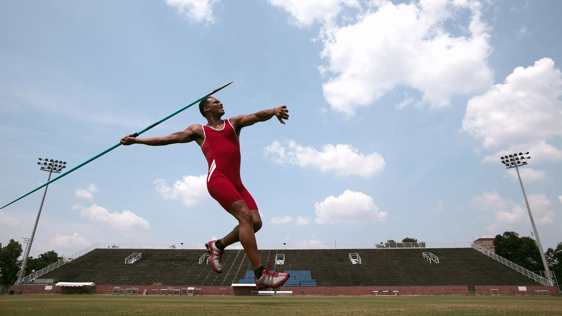 上海队火力压制开拓者，福克斯成为关键先生