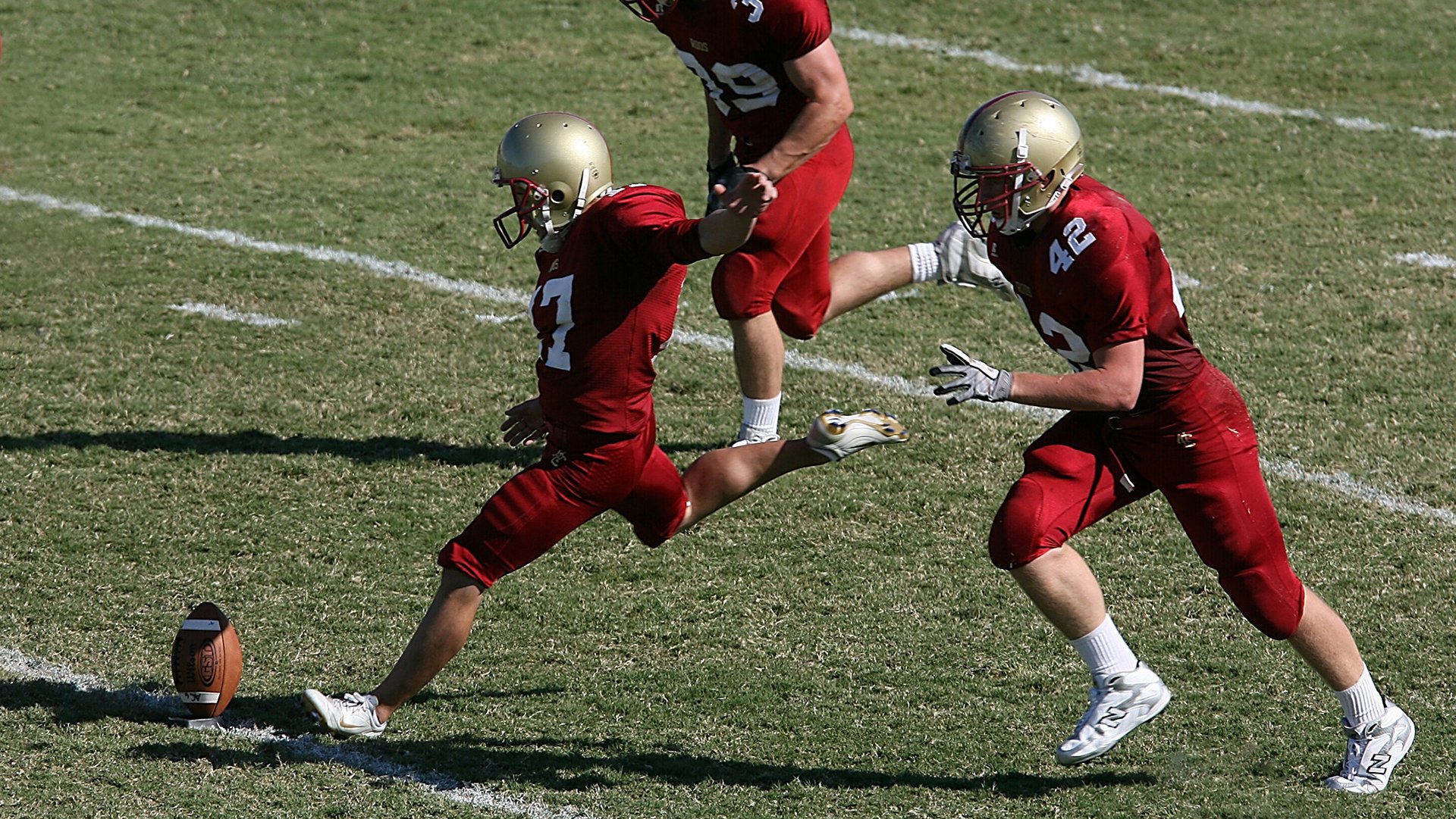 绿茵场外的决胜局，当澳大利亚门神在德甲争冠夜带走那不勒斯